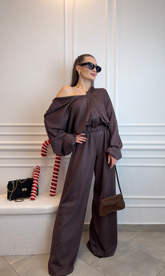 Trzyczęściowy komplet top, bluza i spodnie w kolorze czekoladowego brązu