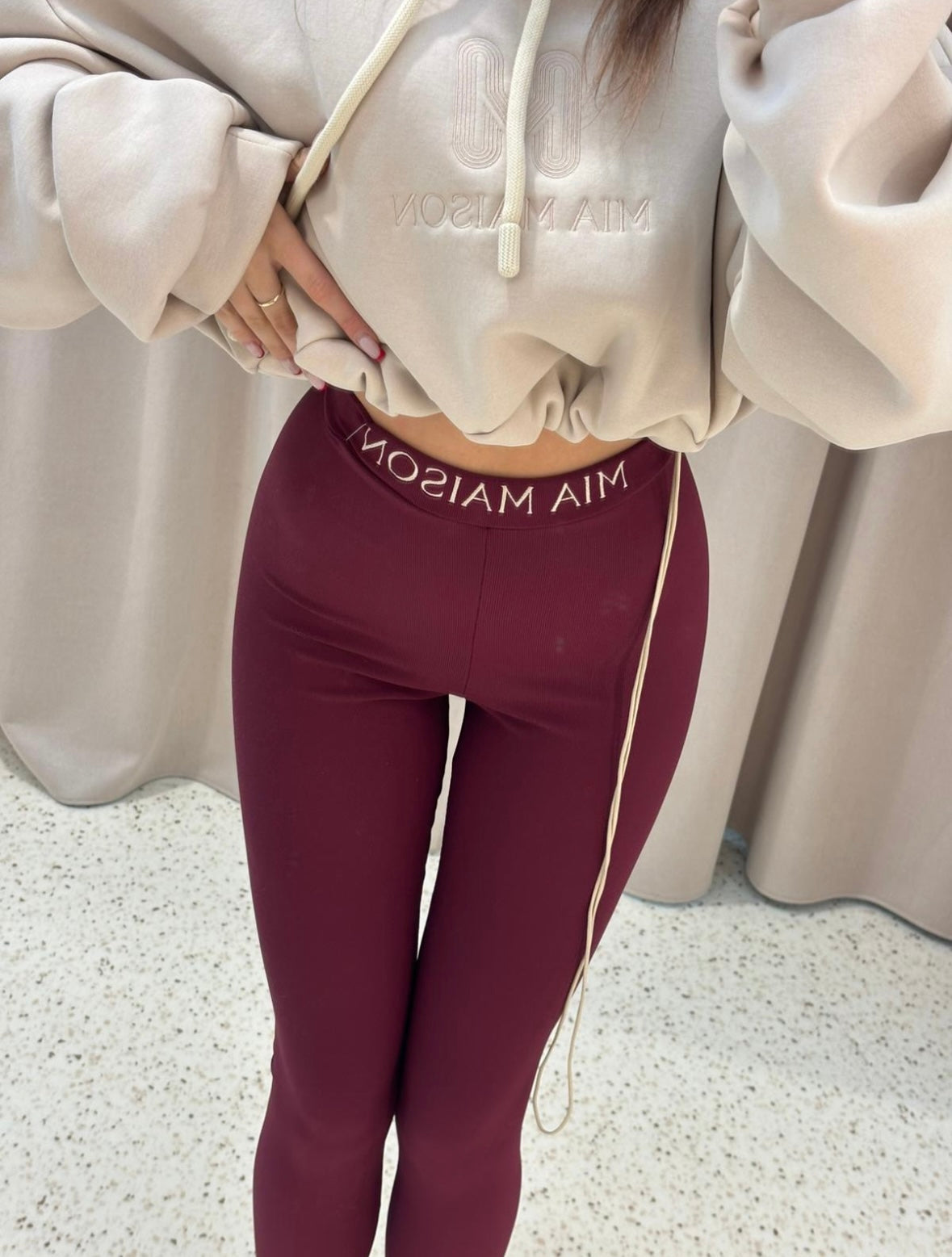 Bordowe legginsy z wysokim stanem
