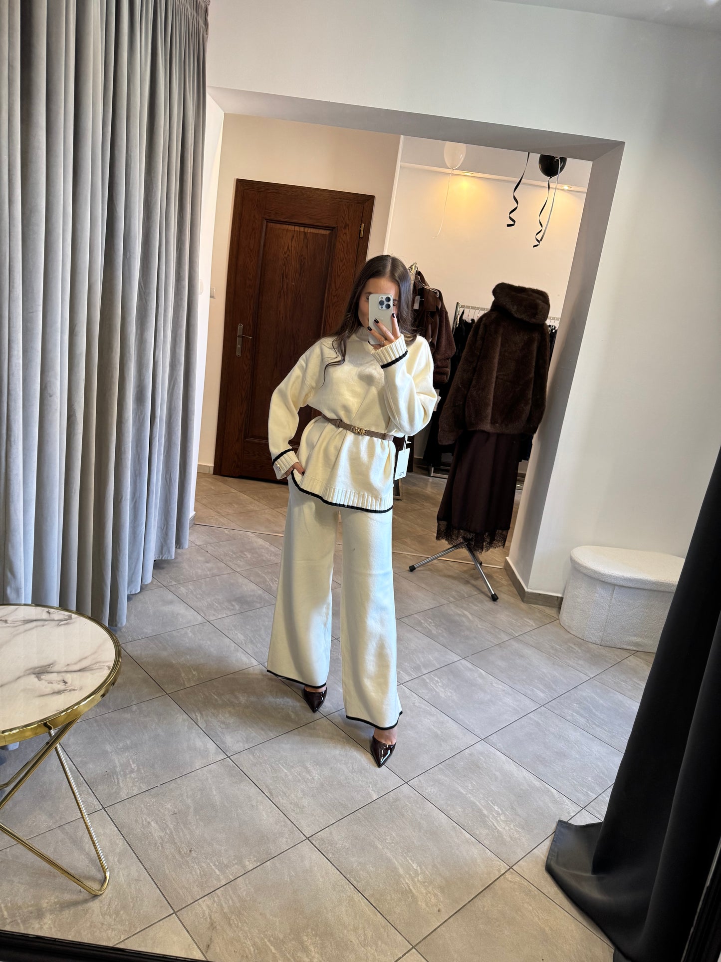 Elegancki dzianinowy komplet „Cream Comfort”