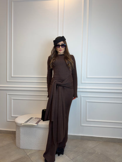Sukienka Maxi z Długim Szalem – Belluci Czekoladowy Brąz