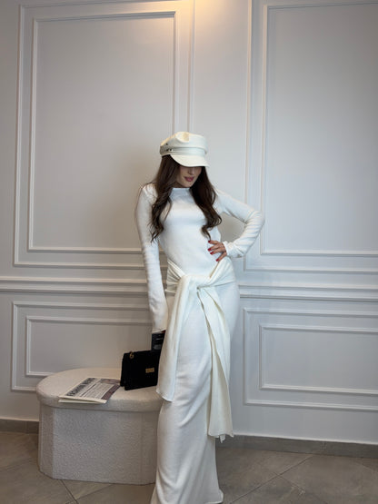 Sukienka Maxi z Długim Szalem – Belluci Biała