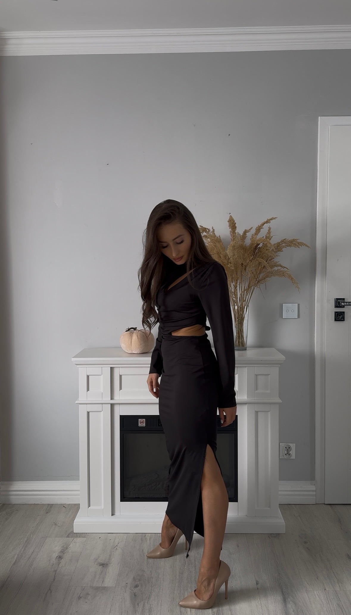 Czarna Sukienka Cut-Out Glam