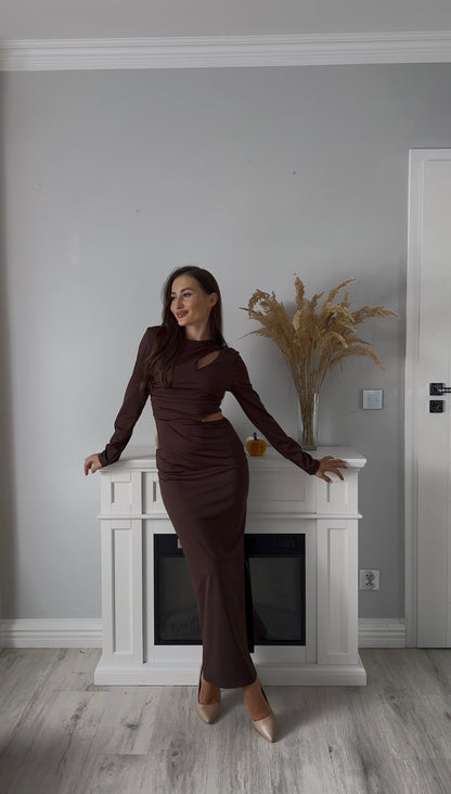 Brązowa Sukienka Cut-Out Glam