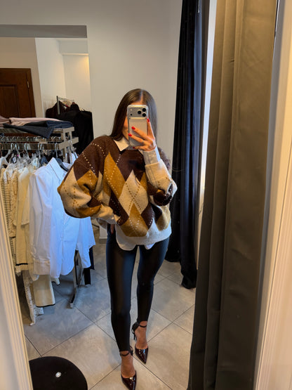 Sweter damski oversize w romby – brązowo-karmelowy