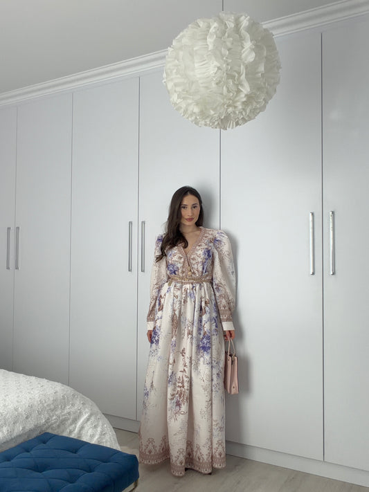 Długa sukienka maxi w stylu boho z długim rękawem