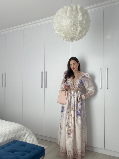 Długa sukienka maxi w stylu boho z długim rękawem