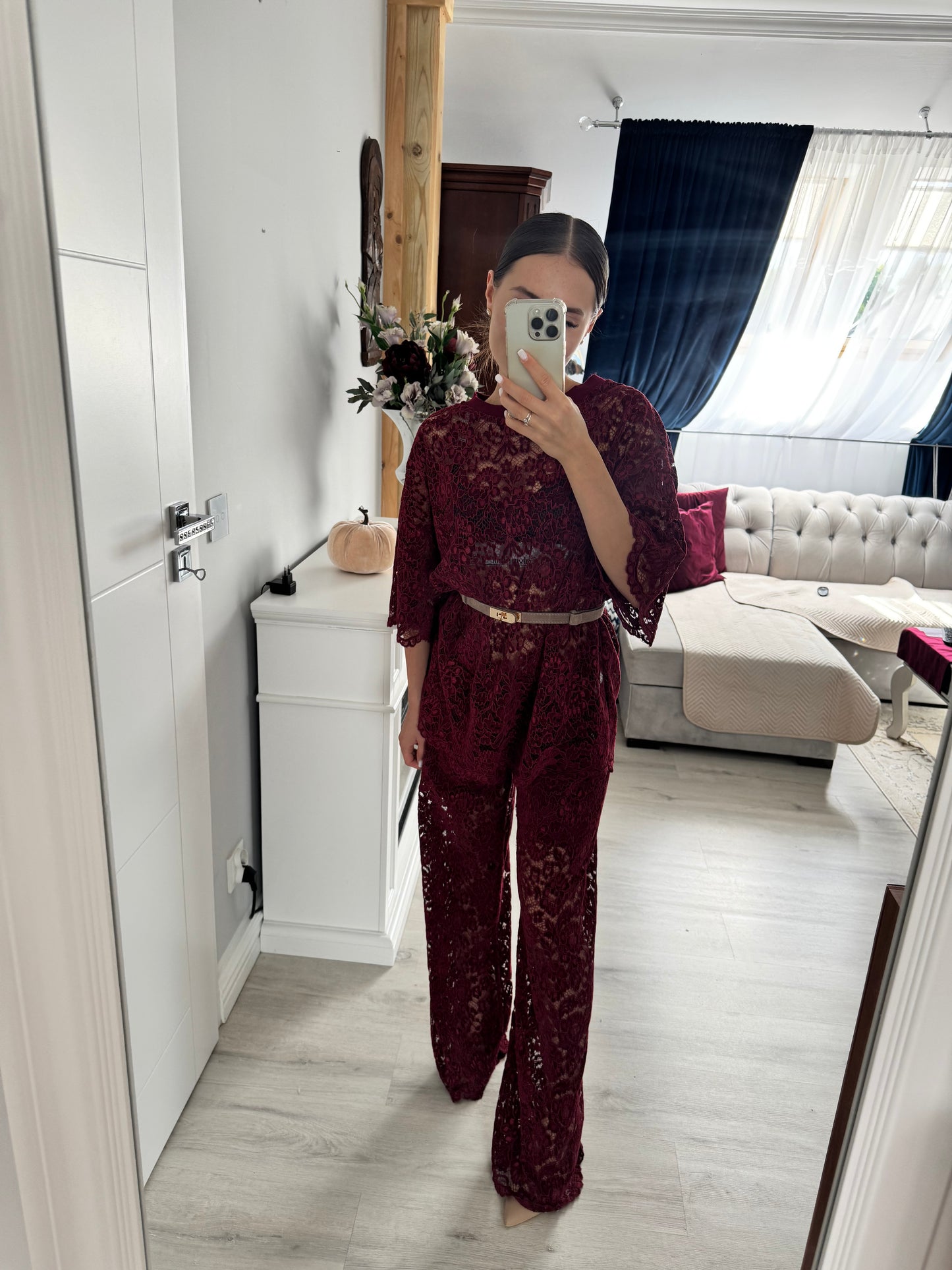 Komplet z koronki welurowej