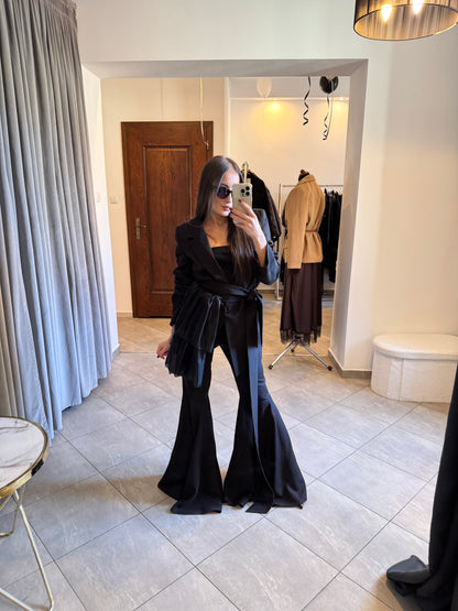 Marynarka z paskiem w falbany