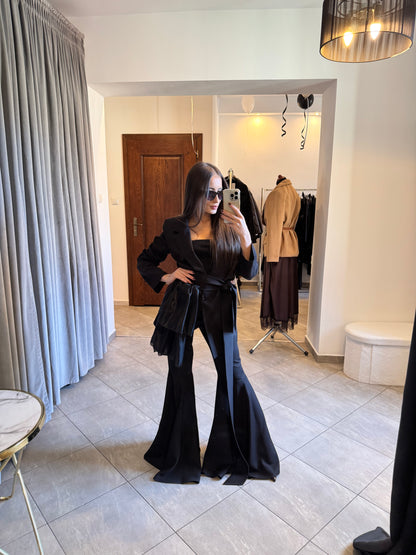 Marynarka z paskiem w falbany