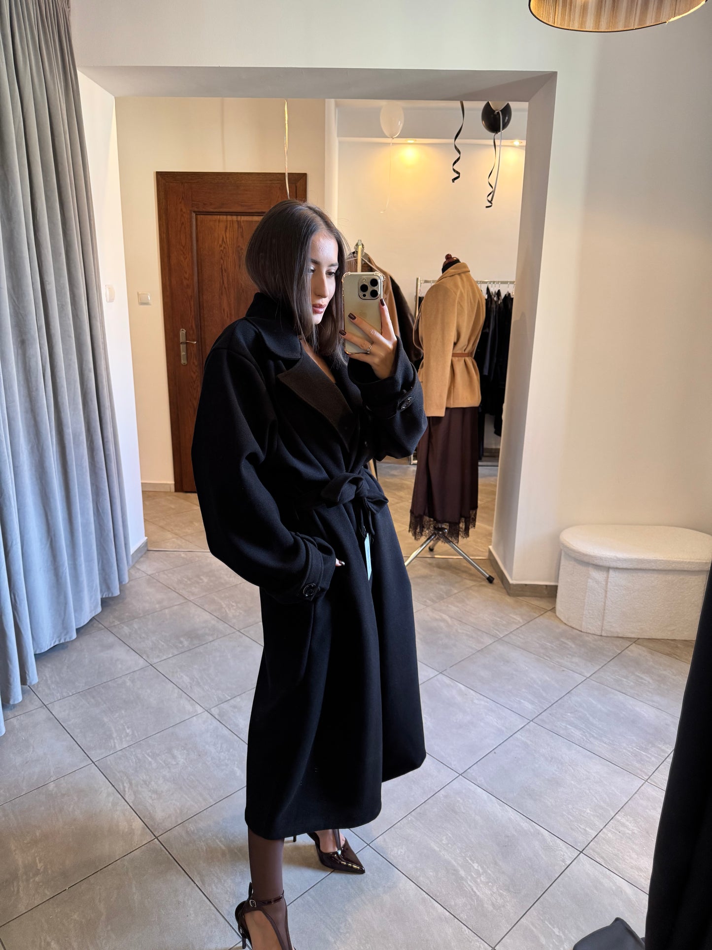 Czarny Płaszcz - Klasyk