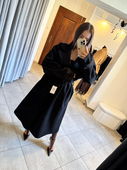 Czarny Płaszcz - Klasyk