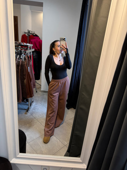 Spodnie Natti z masełkowego materiału