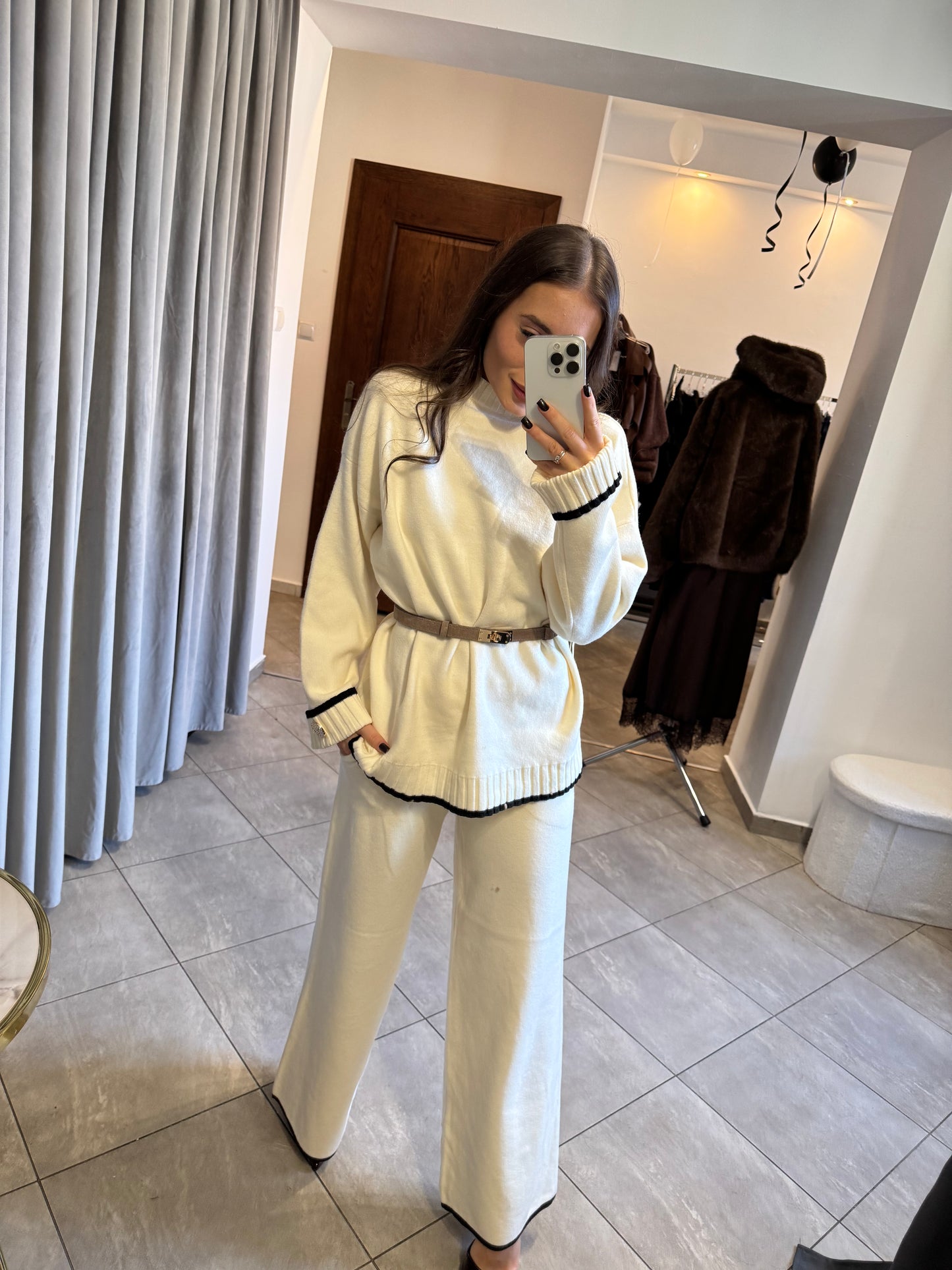 Elegancki dzianinowy komplet „Cream Comfort”