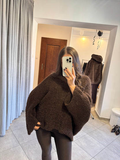 Miękki sweter z efektem „miś” oversize – czekoladowy