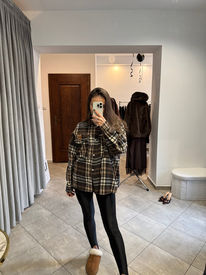 Brązowo-beżowa flanelowa koszula oversize w kratę