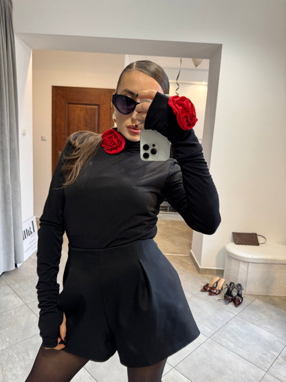 Czarny Golf z Różą