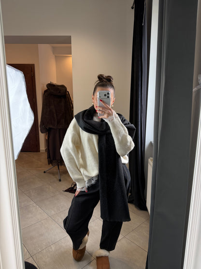 Czarny szal z delikatnym połyskiem – miękki i elegancki