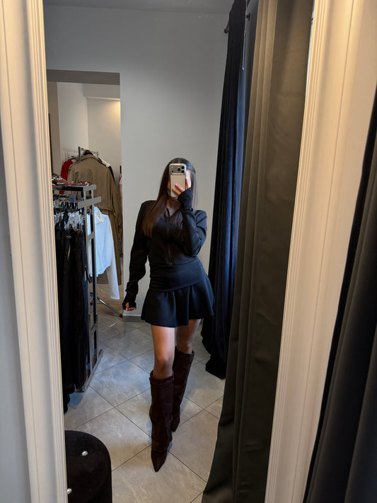 Czarny komplet damski: bluza na zamek + spódnica-spodenki